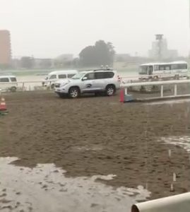 浦和競馬、悪天候により2日連続でメインレース中止