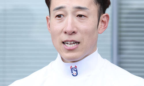 藤岡佑介、阪神競馬場で目を潤ませながら気丈に取材対応……偉すぎるだろ